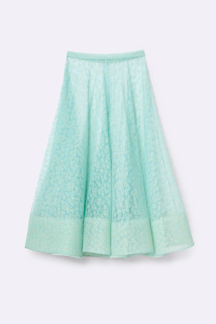 Voluminous lace skirt