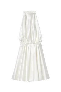 Neckholder-Kleid aus Satin mit drapiertem Dekolleté
